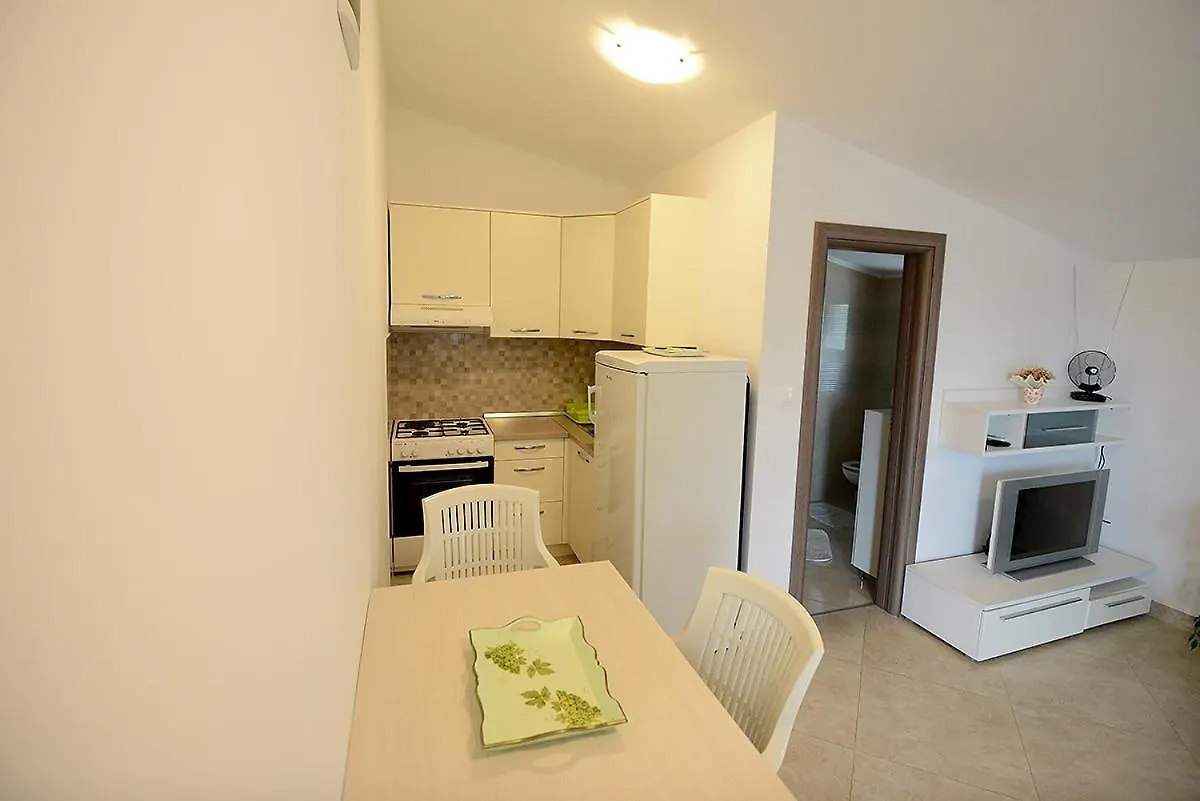 Apartment Mario Pula